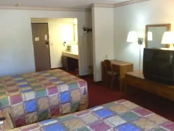 Hotel Comfort & Pinetop Show Lakeside