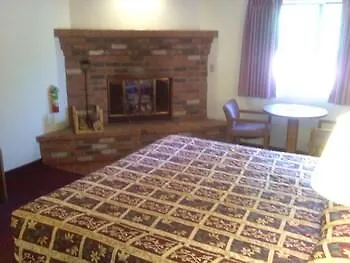 Comfort & Pinetop Show 3*