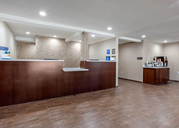 Hotel Comfort & Pinetop Show 3*