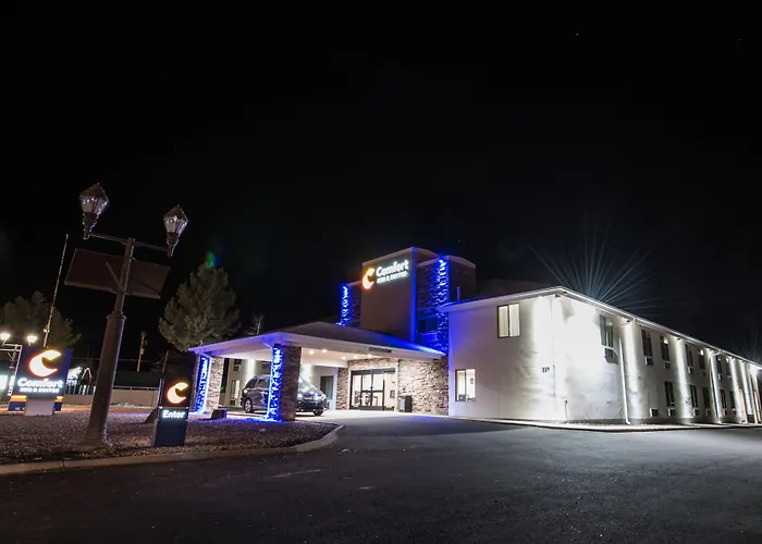 Comfort & Pinetop Show Hotel