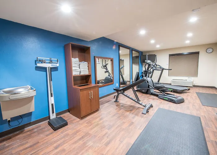 Comfort & Pinetop Show Hotel Lakeside