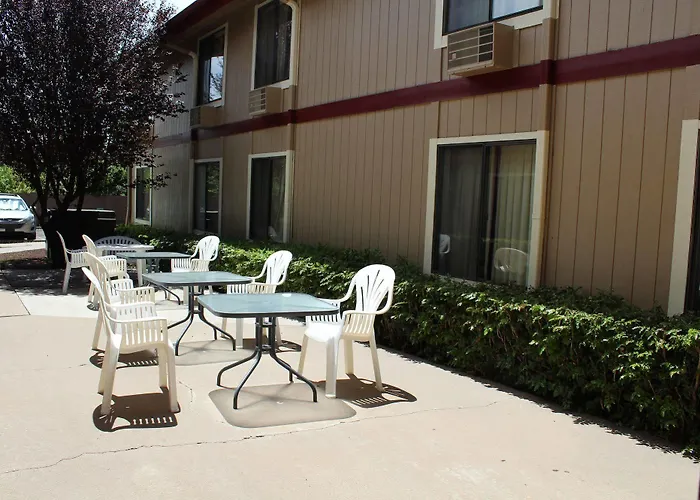 Hotel Comfort & Pinetop Show Lakeside