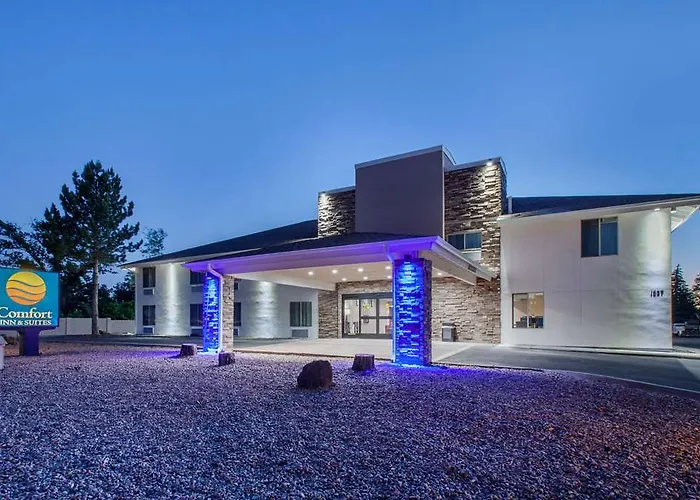 Comfort & Pinetop Show Hotel 3*